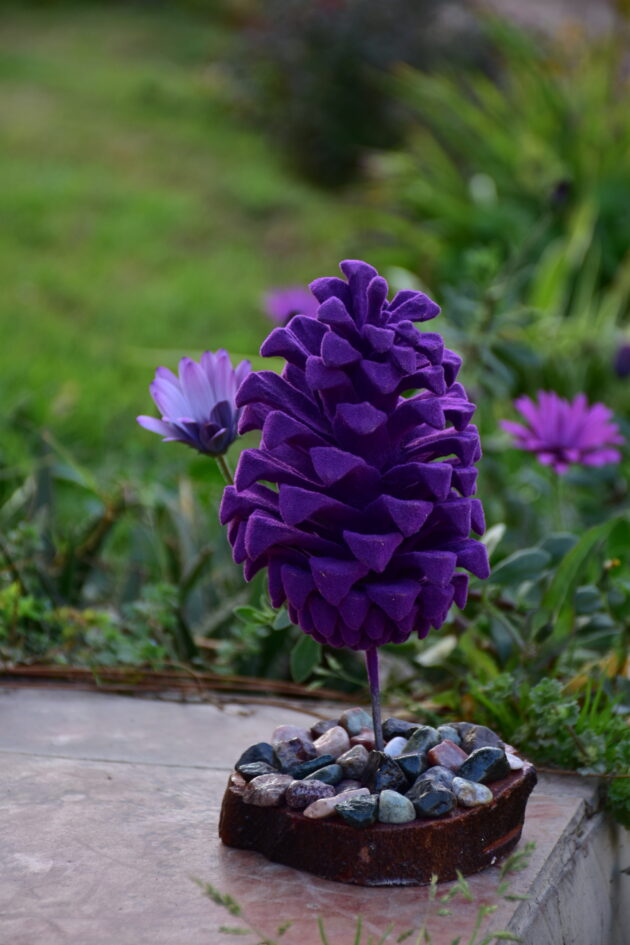 Fleuriste Pine Cone - Image 2