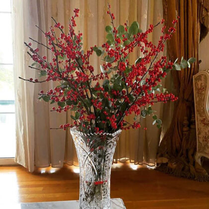 Red Wonderland vase
