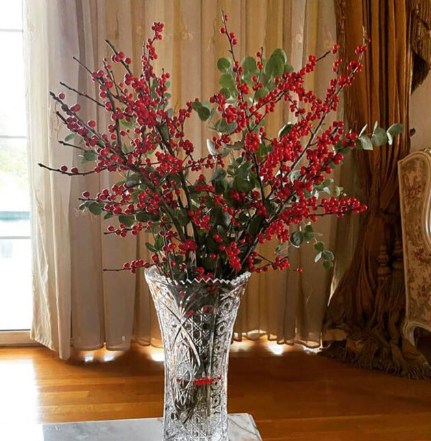 Red Wonderland vase